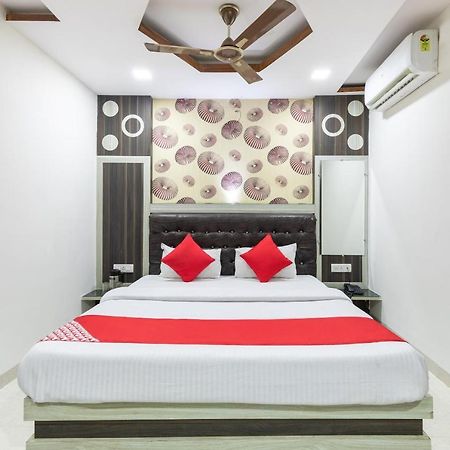Oyo 45301 Hotel Om Palace Sāgar Dış mekan fotoğraf