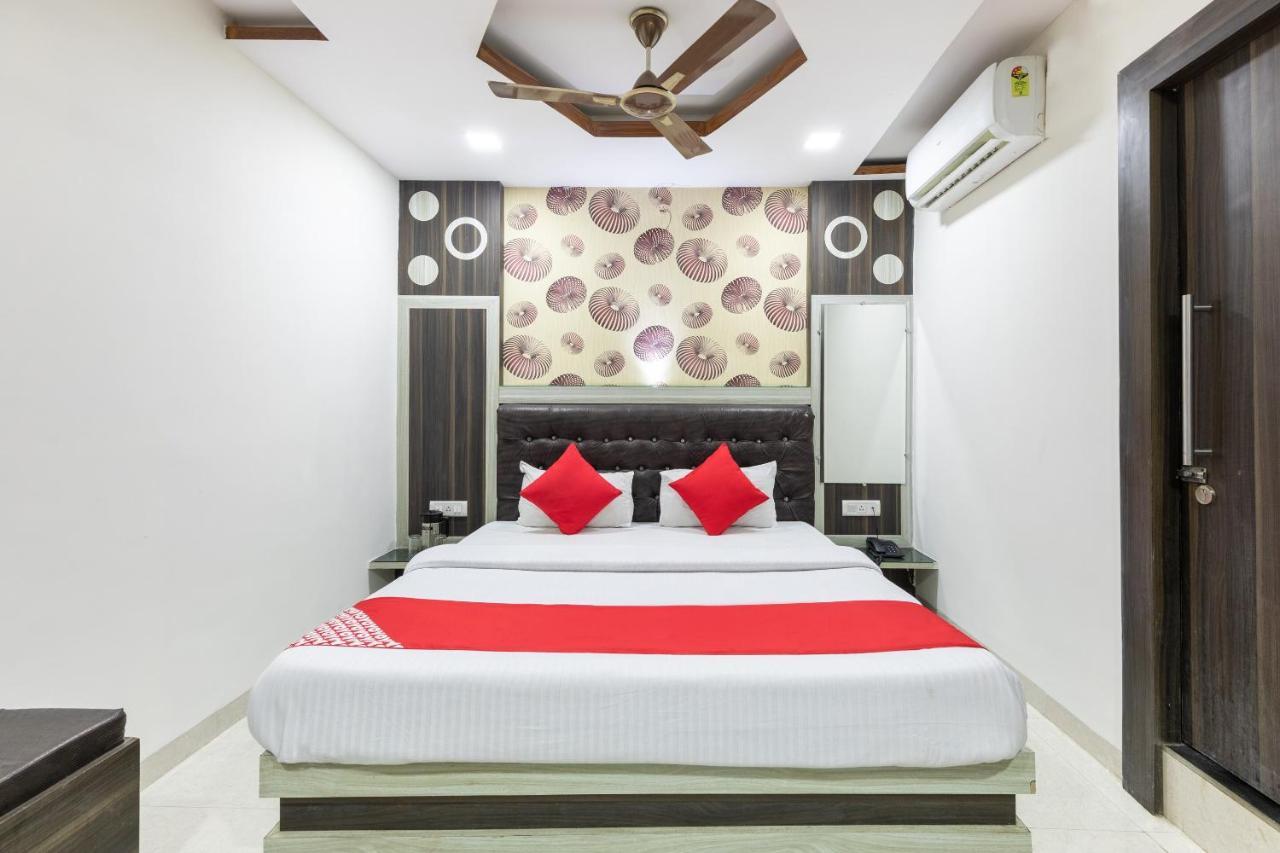 Oyo 45301 Hotel Om Palace Sāgar Dış mekan fotoğraf