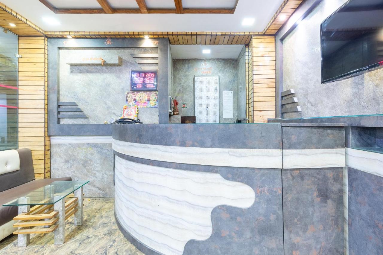 Oyo 45301 Hotel Om Palace Sāgar Dış mekan fotoğraf