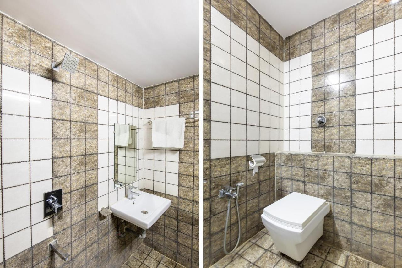 Oyo 45301 Hotel Om Palace Sāgar Dış mekan fotoğraf